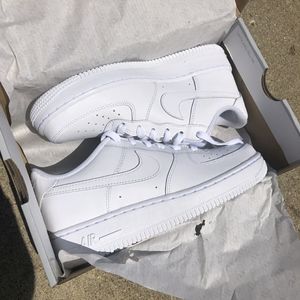 Womens size 8 nike af1